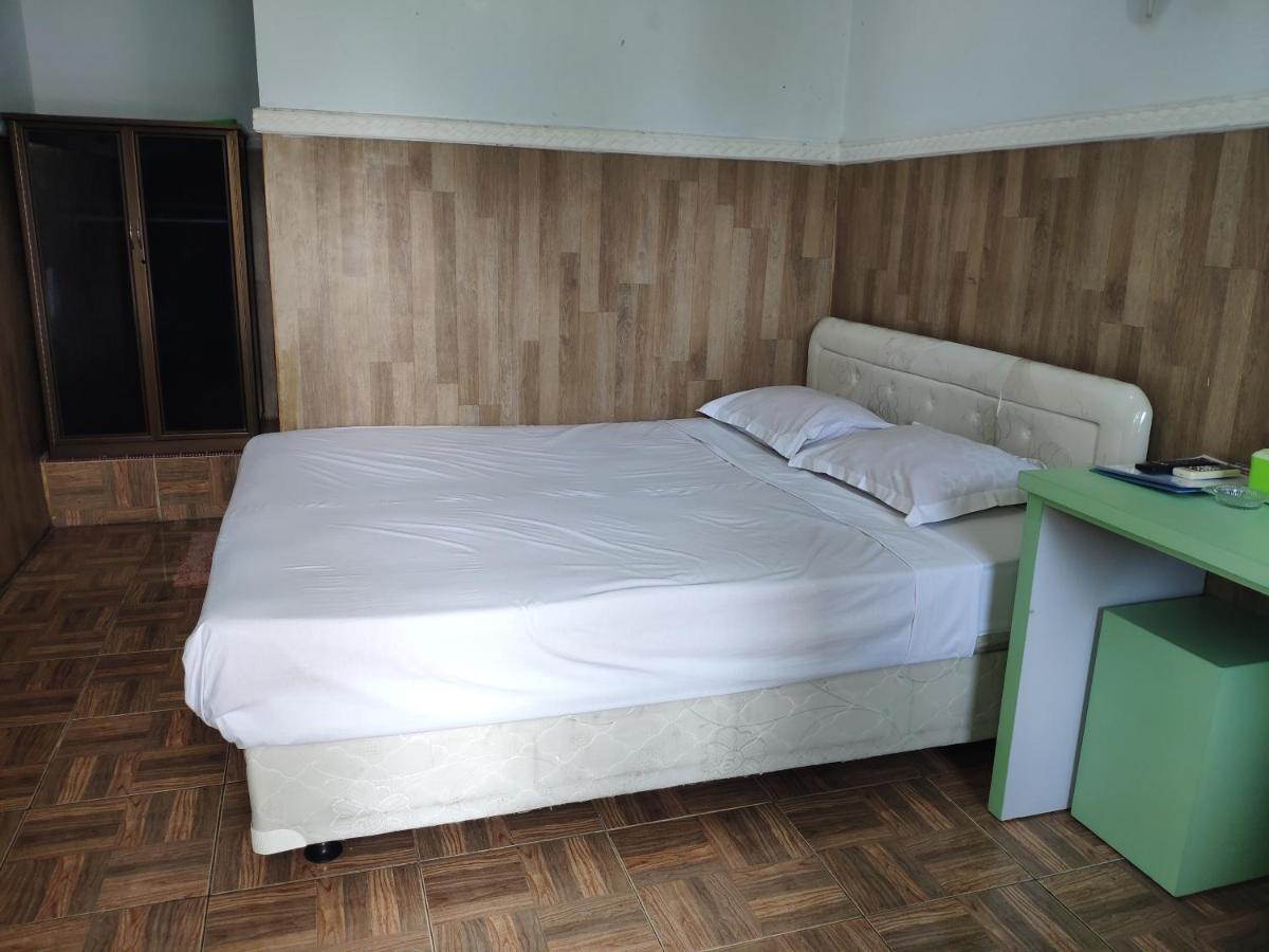 Hotel Boegenviel Syariah Lamongan Exterior foto